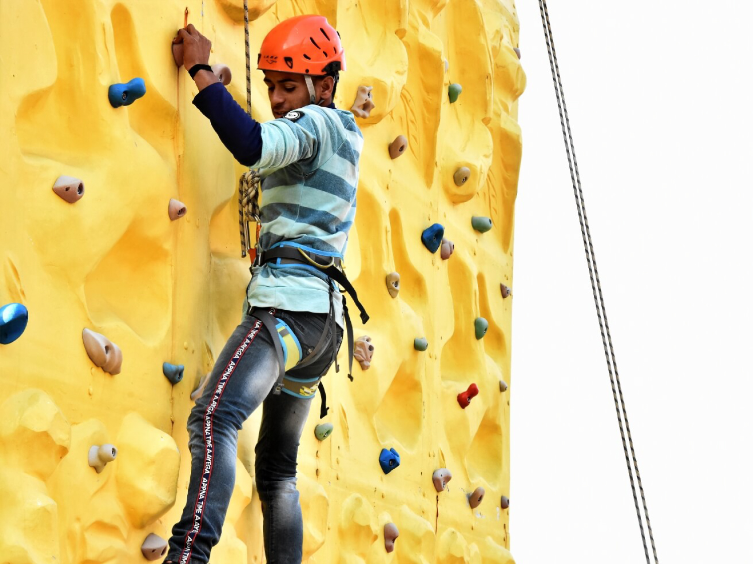 rock climbing and rappelling in mussoorie